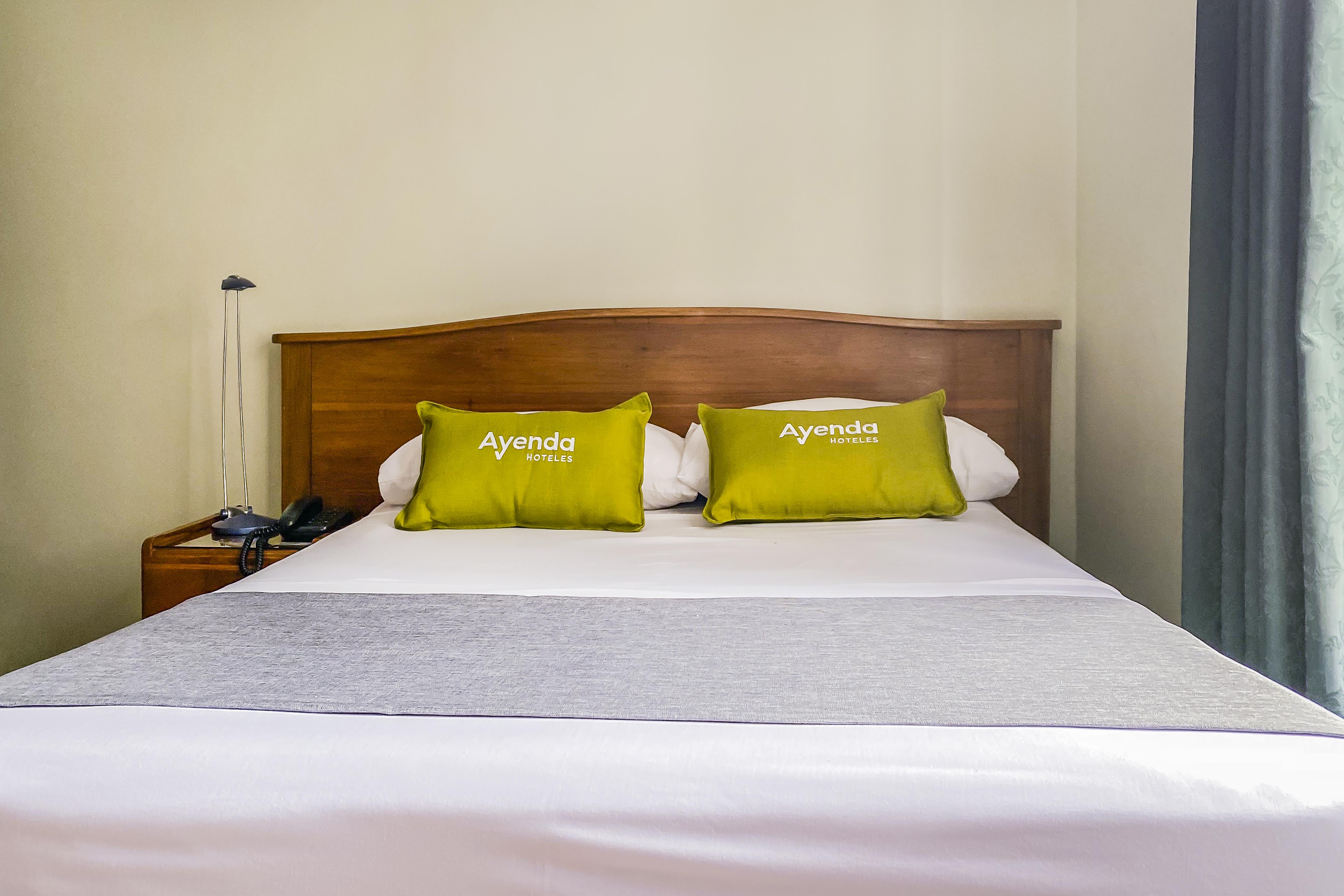 Отель Ayenda 1140 Roma Plaza Манисалес Экстерьер фото
